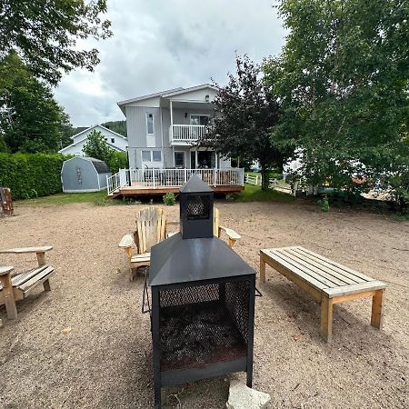 Maison Sur Le Lac Desbiens Exteriér fotografie