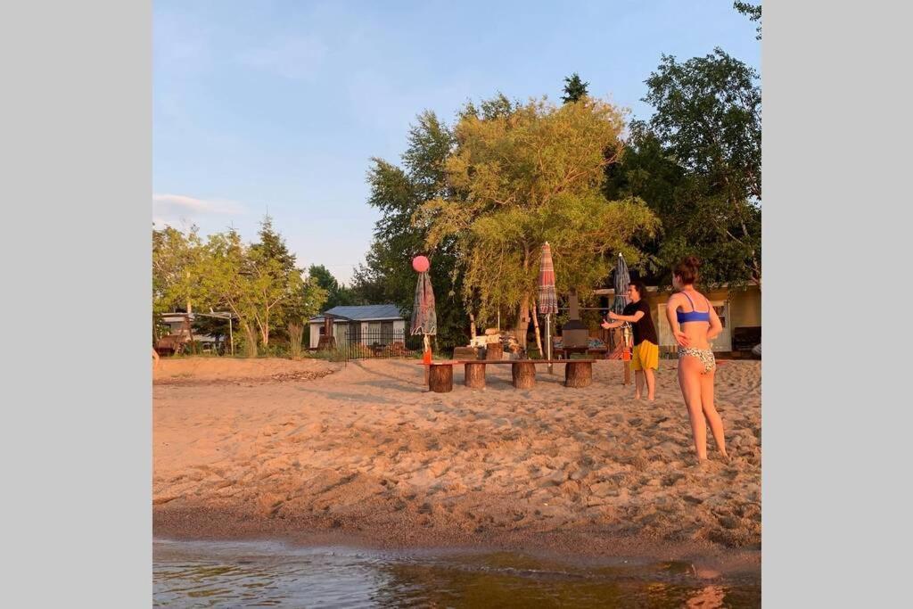 Maison Sur Le Lac Desbiens Exteriér fotografie