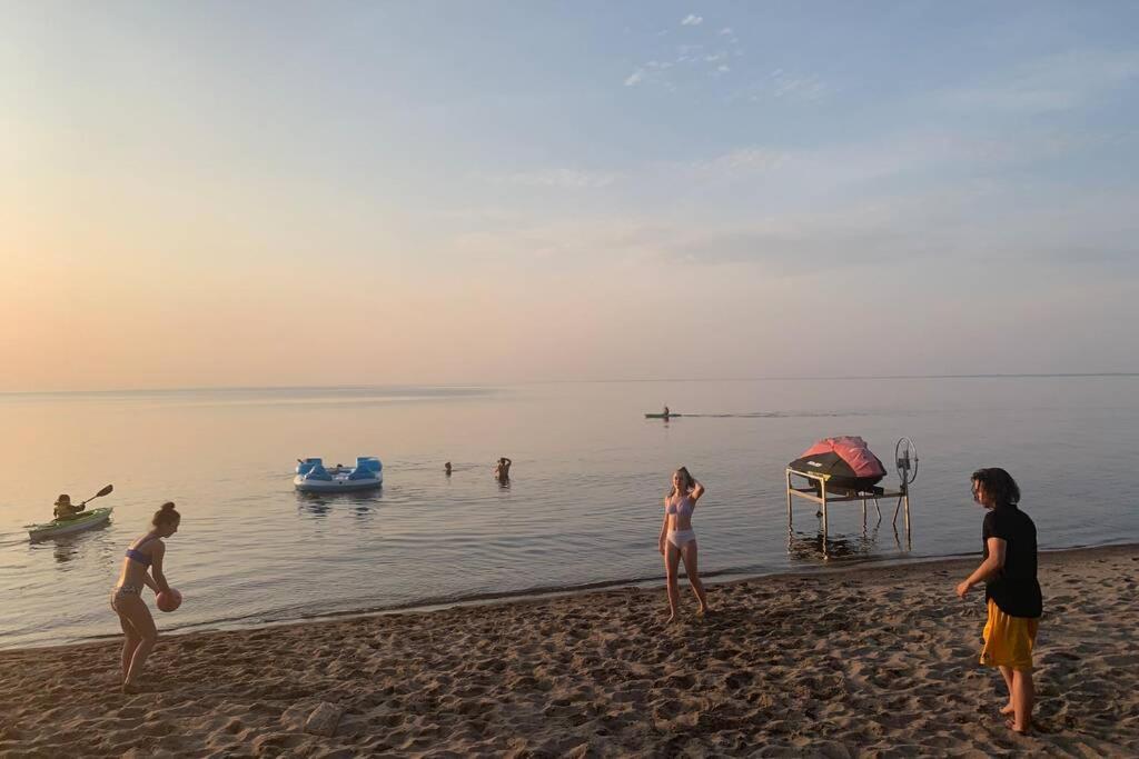 Maison Sur Le Lac Desbiens Exteriér fotografie
